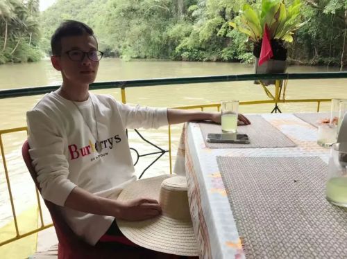 情感培训项目，用免费流量打法，积累了40万私域好友，变现了3000万业绩！